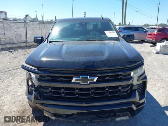 2022 Chevrolet Silverado 1500 RST z VIN 3GCUDEET8NG680920, wystawiony jako IAAI lot #41595611 z przebiegiem 43 457 mil mil oraz . Historia ofert i sprzedaży dostępna na DreamBid. Obrazek 12.