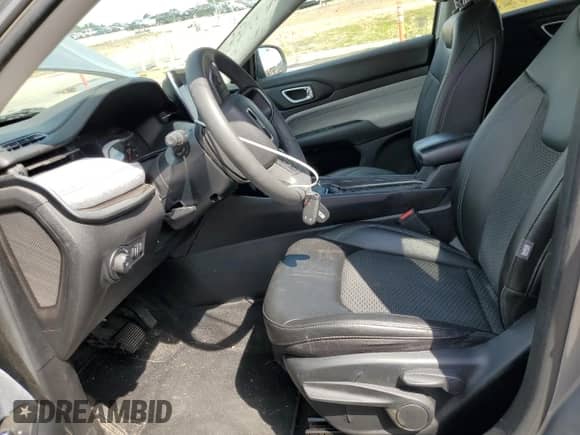 2022 Jeep Compass Latitude z VIN 3C4NJDBB7NT103192, wystawiony jako Copart lot #69812715 z przebiegiem 90 507 mil mil oraz Szkoda całkowita • Salvage title. Historia ofert i sprzedaży dostępna na DreamBid. Obrazek 7.