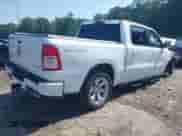 2020 Ram 1500 Big Horn z VIN 1C6SRFFT6LN182501, wystawiony jako IAAI lot #42794231 z przebiegiem 56 192 mil mil oraz . Historia ofert i sprzedaży dostępna na DreamBid. Obrazek 4.