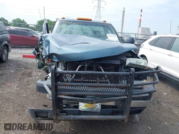 2007 Chevrolet Silverado 2500HD LT1 z VIN 1GCHK24U07E103731, wystawiony jako IAAI lot #42251715 z przebiegiem 199 286 mil mil oraz . Historia ofert i sprzedaży dostępna na DreamBid. Obrazek 13.