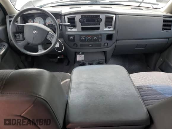 2008 Dodge 1500 ST z VIN 1D7HU18238J226774, wystawiony jako Copart lot #64629585 z przebiegiem 214 586 mil mil oraz Szkoda całkowita • Salvage title. Historia ofert i sprzedaży dostępna na DreamBid. Obrazek 8.