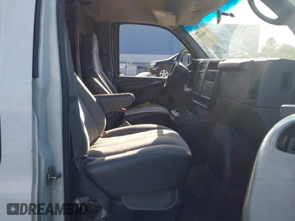 2005 Chevrolet Express Cargo Y3G Mobility с VIN 1GCHG35U551103735, выставлен на аукционе IAAI как лот 43418153 с пробегом 425 380 миль миль и . История ставок и продаж доступна на DreamBid. Изображение 5.