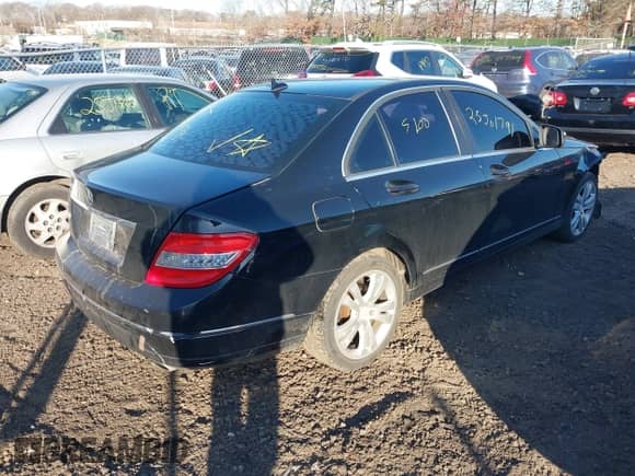 2008 Mercedes-Benz C 300 Sport z VIN WDDGF54X58F010815, wystawiony jako IAAI lot #41627384 z przebiegiem Nie podano mil oraz . Historia ofert i sprzedaży dostępna na DreamBid. Obrazek 4.