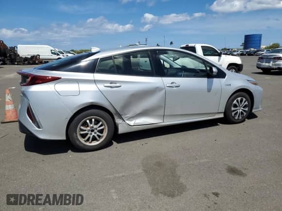 2020 Toyota Prius XLE with VIN JTDKARFP3L3155594, listed as a Copart auction lot 65476205 with 49,951 mi miles and Salvage title. Bid and sale history available at DreamBid. Image 3.