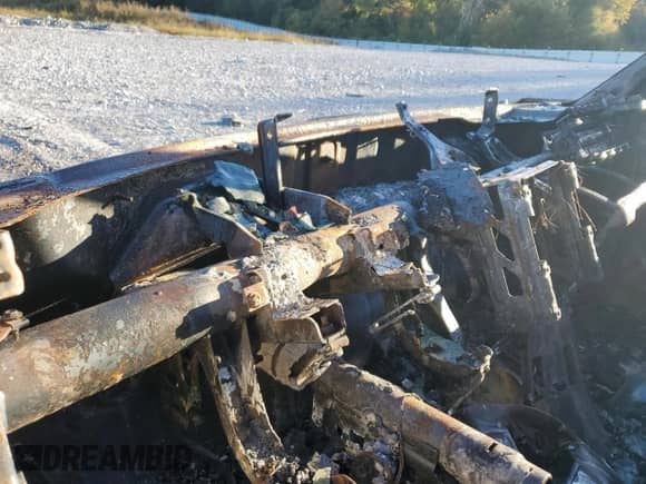 2013 Ford F-150 XL z VIN 1FTFW1ETXDFA01712, wystawiony jako Copart lot #87090905 z przebiegiem Nie podano mil oraz Nie do naprawy • Non repairable. Historia ofert i sprzedaży dostępna na DreamBid. Obrazek 9.