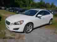 2013 Volvo S60 T5 с VIN YV1612FH3D2218647, выставлен на аукционе Copart как лот 80945055 с пробегом 67 839 миль миль и Чистый • Clean title. История ставок и продаж доступна на DreamBid. Изображение 2.