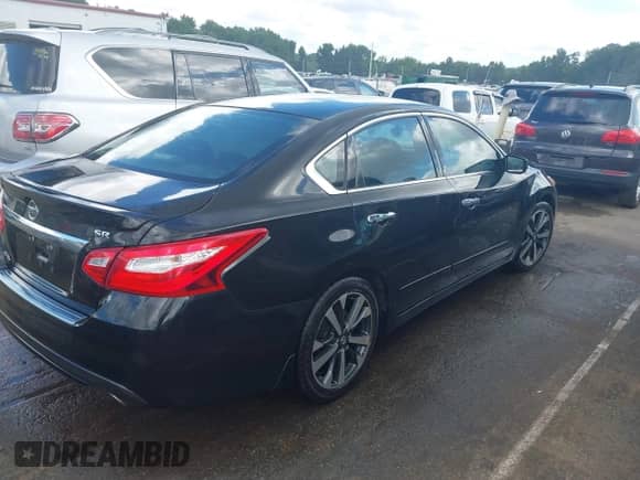 2016 Nissan Altima SL с VIN 1N4AL3AP8GC267555, выставлен на аукционе IAAI как лот 42742507 с пробегом 118 588 миль миль и . История ставок и продаж доступна на DreamBid. Изображение 4.