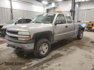 2000 Chevrolet Silverado 2500 LS z VIN 1GCGK29U3YE267805, wystawiony jako Copart lot #85591764 z przebiegiem Nie podano mil oraz Czysty tytuł • Clean title. Historia ofert i sprzedaży dostępna na DreamBid. Obrazek 1.