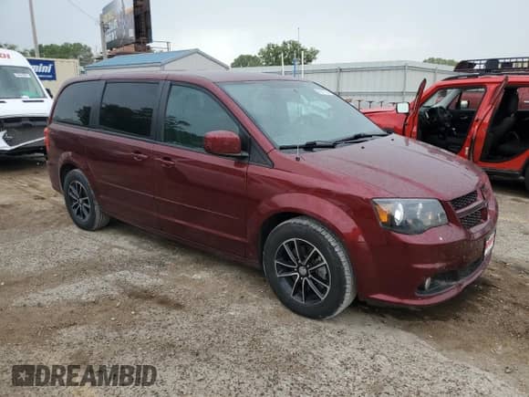 2017 Dodge Grand Caravan GT with VIN 2C4RDGEG2HR760538, listed as a Copart auction lot 60211724 with 112,650 mi miles and Clean title. Bid and sale history available at DreamBid. Image 4.