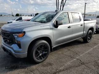 2025 Chevrolet Silverado 1500 Custom with VIN 1GCPKBEK5SZ282777, listed as a Copart auction lot 84040495 with 4,186 mi miles and Salvage title. Bid and sale history available at DreamBid. Image 1.