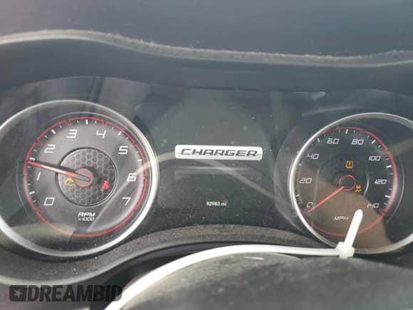 2016 Dodge Charger SE z VIN 2C3CDXFG5GH105223, wystawiony jako Copart lot #81604585 z przebiegiem 92 983 mil mil oraz Szkoda całkowita • Salvage title. Historia ofert i sprzedaży dostępna na DreamBid. Obrazek 9.