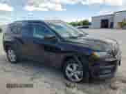 2018 Jeep Compass Latitude with VIN 3C4NJDBB9JT265075, listed as a Copart auction lot 70225935 with Not provided miles and Salvage title. Bid and sale history available at DreamBid. Image 4.