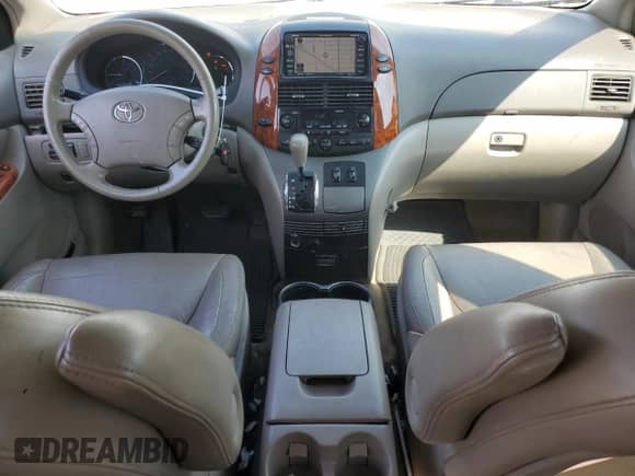 2010 Toyota Sienna XLE с VIN 5TDYK4CC2AS312328, выставлен на аукционе Copart как лот 71203025 с пробегом 182 360 миль миль и Списание • Salvage title. История ставок и продаж доступна на DreamBid. Изображение 8.
