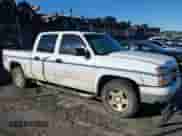 2006 Chevrolet Silverado 1500 LT3 with VIN 2GCEK13T561104802, listed as a IAAI auction lot 43438625 with 317,935 mi miles and . Bid and sale history available at DreamBid. Image 13.