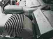 2017 Kia Sorento LX z VIN 5XYPG4A34HG298309, wystawiony jako IAAI lot #43013503 z przebiegiem 150 581 mil mil oraz . Historia ofert i sprzedaży dostępna na DreamBid. Obrazek 19.