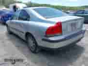 2004 Volvo S60 с VIN YV1RS61T442325316, выставлен на аукционе IAAI как лот 42317785 с пробегом Не указан миль и . История ставок и продаж доступна на DreamBid. Изображение 3.