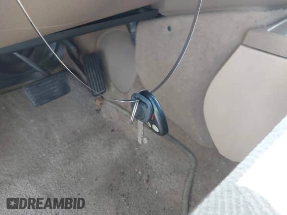 2004 Chevrolet TrailBlazer LS with VIN 1GNDT13S442185859, listed as a IAAI auction lot 42724233 with 144,871 mi miles and . Bid and sale history available at DreamBid. Image 11.