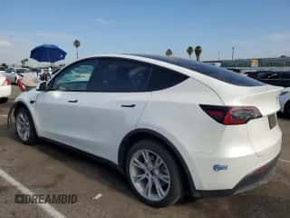 2021 Tesla Model Y Long Range with VIN 5YJYGDEE2MF193902, listed as a Copart auction lot 62967184 with 38,169 mi miles and Salvage title. Bid and sale history available at DreamBid. Image 2.