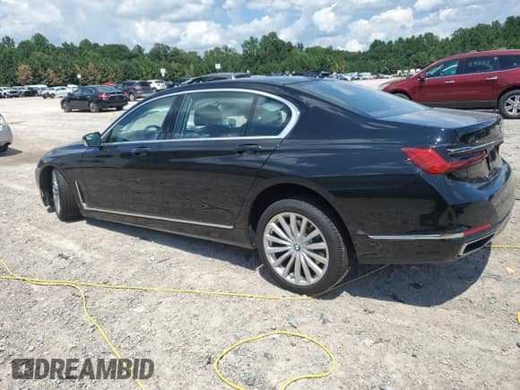 2022 BMW 7 Series 740i xDrive with VIN WBA7T4C01NCH64325, listed as a Copart auction lot 68627435 with 45,914 mi miles and Salvage title. Bid and sale history available at DreamBid. Image 2.