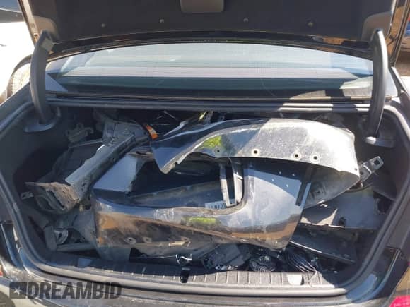 2019 BMW 7 Series 740i xDrive with VIN WBA7E4C57KGV70521, listed as a IAAI auction lot 41881538 with 114,480 mi miles and . Bid and sale history available at DreamBid. Image 12.