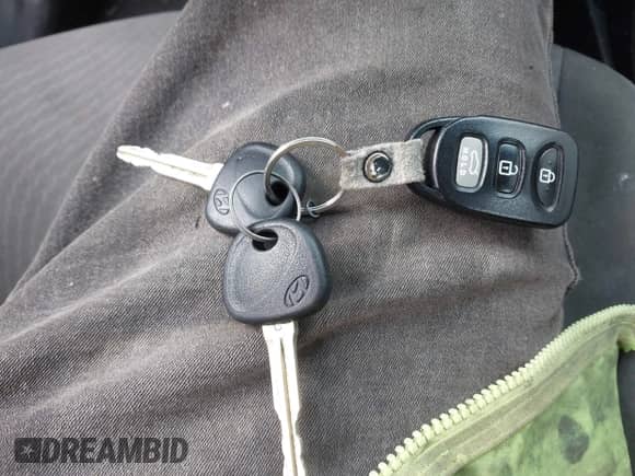 2015 Hyundai Elantra SE with VIN 5NPDH4AE9FH549431, listed as a IAAI auction lot 43561141 with 149,558 mi miles and . Bid and sale history available at DreamBid. Image 11.