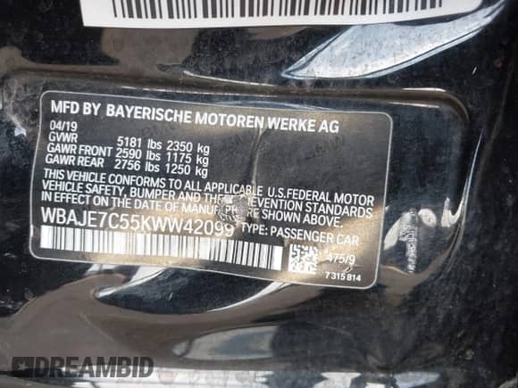 2019 BMW 5 Series 540i xDrive with VIN WBAJE7C55KWW42099, listed as a IAAI auction lot 43125231 with Not provided miles and . Bid and sale history available at DreamBid. Image 9.