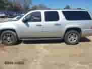 2011 Chevrolet Suburban LTZ с VIN 1GNSCKE04BR385153, выставлен на аукционе IAAI как лот 41720354 с пробегом 237 611 миль миль и . История ставок и продаж доступна на DreamBid. Изображение 14.