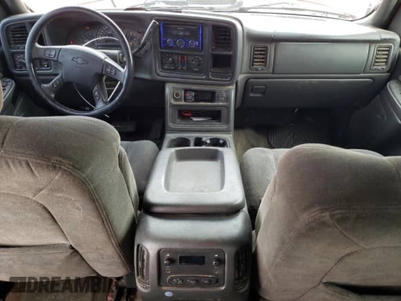 2003 Chevrolet Silverado 1500HD LS с VIN 1GCGC13U23F236855, выставлен на аукционе Copart как лот 54993905 с пробегом 197 671 миль миль и Чистый • Clean title. История ставок и продаж доступна на DreamBid. Изображение 8.