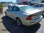 2021 Volvo S60 Momentum z VIN 7JR102FKXMG093505, wystawiony jako IAAI lot #43163234 z przebiegiem 39 856 mil mil oraz . Historia ofert i sprzedaży dostępna na DreamBid. Obrazek 3.