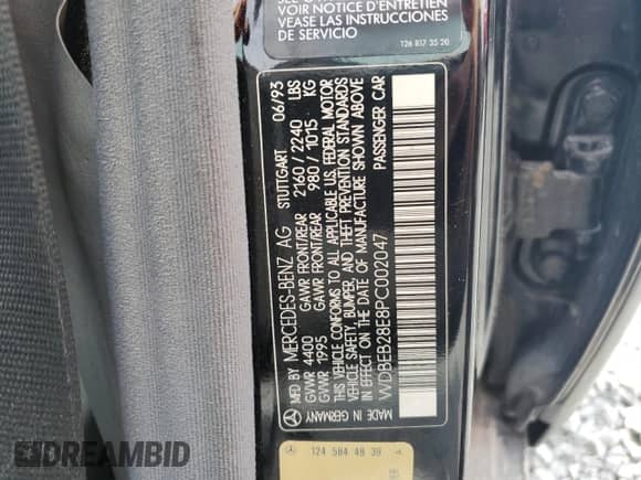 1993 Mercedes-Benz 300 z VIN WDBEB28E8PC002047, wystawiony jako Copart lot #88197315 z przebiegiem 66 766 mil mil oraz Nie do naprawy • Non repairable. Historia ofert i sprzedaży dostępna na DreamBid. Obrazek 13.