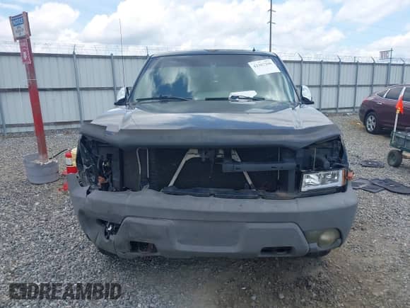 2002 Chevrolet Avalanche с VIN 3GNEK13T72G107144, выставлен на аукционе IAAI как лот 42367208 с пробегом 326 840 миль миль и . История ставок и продаж доступна на DreamBid. Изображение 13.