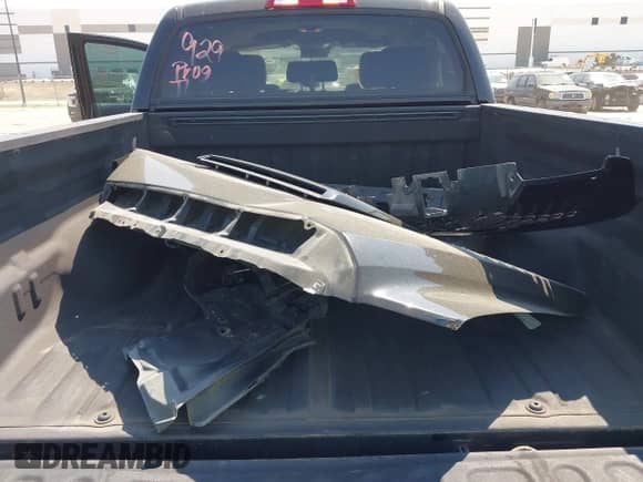 2020 Toyota Tundra SR5 with VIN 5TFDY5F14LX892112, listed as a IAAI auction lot 43150965 with 131,222 mi miles and . Bid and sale history available at DreamBid. Image 12.