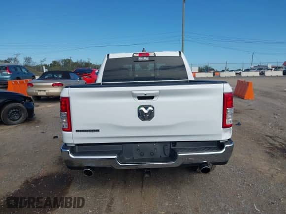 2022 Ram 1500 Big Horn z VIN 1C6RREFT4NN479911, wystawiony jako IAAI lot #43484590 z przebiegiem 37 749 mil mil oraz . Historia ofert i sprzedaży dostępna na DreamBid. Obrazek 16.