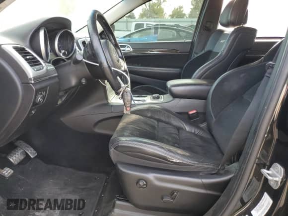 2012 Jeep Grand Cherokee SRT-8 z VIN 1C4RJFDJ7CC100156, wystawiony jako Copart lot #79865954 z przebiegiem 113 782 mil mil oraz Szkoda całkowita • Salvage title. Historia ofert i sprzedaży dostępna na DreamBid. Obrazek 7.