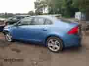 2015 Volvo S60 T5 Premier с VIN YV1612TK8F1334127, выставлен на аукционе IAAI как лот 42887031 с пробегом 101 981 миль миль и . История ставок и продаж доступна на DreamBid. Изображение 14.