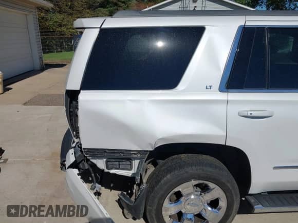 2019 Chevrolet Tahoe LT с VIN 1GNSKBKC2KR182229, выставлен на аукционе IAAI как лот 43427239 с пробегом 120 618 миль миль и . История ставок и продаж доступна на DreamBid. Изображение 18.