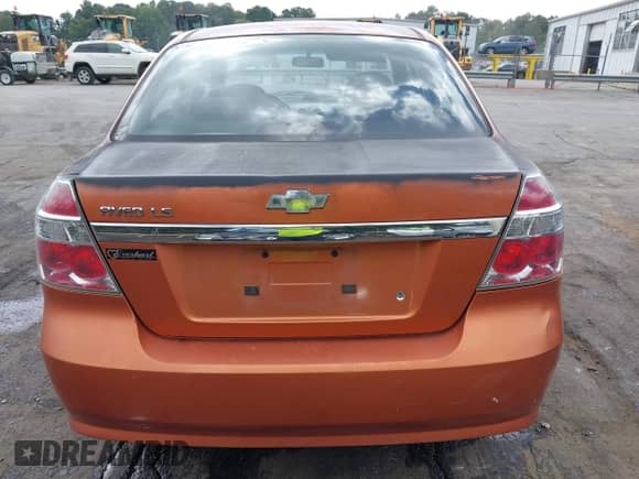 2007 Chevrolet Aveo LS with VIN KL1TD56657B125432, listed as a IAAI auction lot 43201788 with 102,474 mi miles and . Bid and sale history available at DreamBid. Image 16.