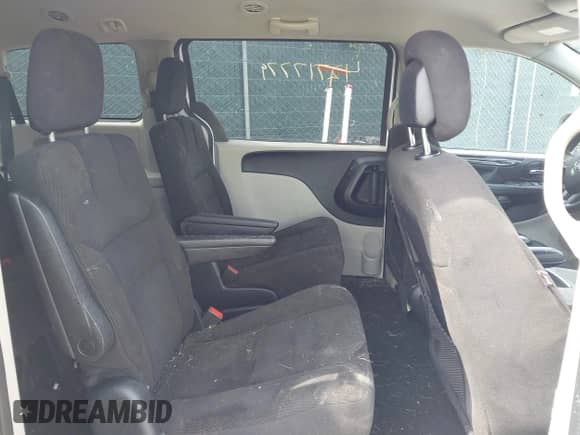 2016 Dodge Grand Caravan SXT z VIN 2C4RDGCG9GR339045, wystawiony jako IAAI lot #42717779 z przebiegiem 109 655 mil mil oraz . Historia ofert i sprzedaży dostępna na DreamBid. Obrazek 8.