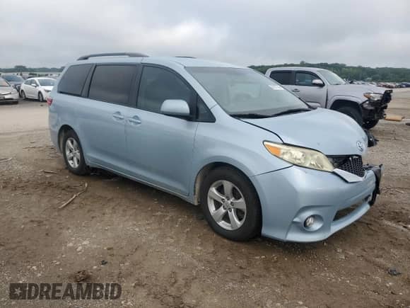 2016 Toyota Sienna LE AAS with VIN 5TDKK3DC3GS720800, listed as a Copart auction lot 67977765 with 65,548 mi miles and Salvage title. Bid and sale history available at DreamBid. Image 4.