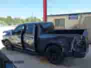 2018 Ram 1500 Express z VIN 1C6RR6KT3JS305402, wystawiony jako IAAI lot #42123190 z przebiegiem 52 898 mil mil oraz . Historia ofert i sprzedaży dostępna na DreamBid. Obrazek 15.