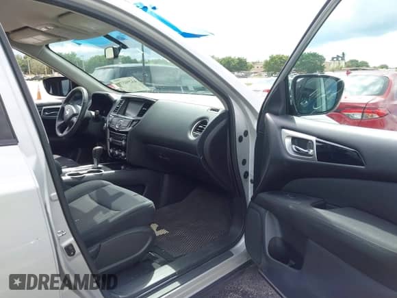 2017 Nissan Pathfinder SV с VIN 5N1DR2MN1HC635114, выставлен на аукционе IAAI как лот 43294378 с пробегом 179 732 миль миль и . История ставок и продаж доступна на DreamBid. Изображение 5.