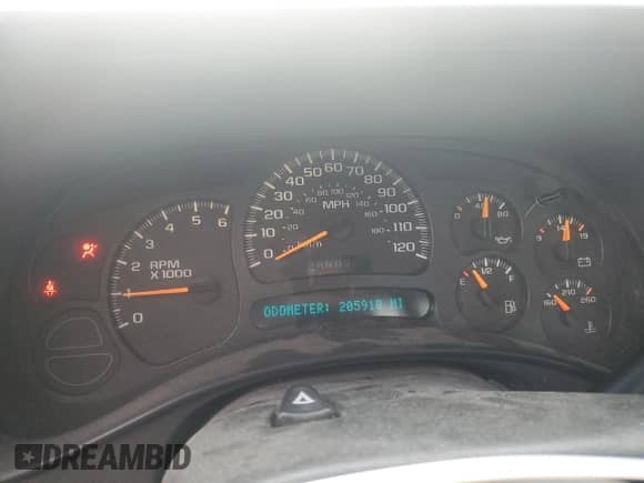 2005 Chevrolet Silverado 1500 Work Truck с VIN 1GCEC14V05Z300553, выставлен на аукционе Copart как лот 70163425 с пробегом 205 918 миль миль и Чистый • Clean title. История ставок и продаж доступна на DreamBid. Изображение 9.