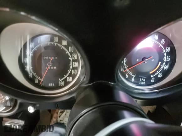 1969 Chevrolet Corvette с VIN 194379S737278, выставлен на аукционе Copart как лот 72564564 с пробегом 6 063 миль миль и Чистый • Clean title. История ставок и продаж доступна на DreamBid. Изображение 9.