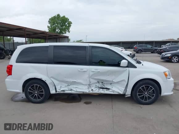 2018 Dodge Grand Caravan SE z VIN 2C4RDGBG0JR202794, wystawiony jako IAAI lot #42661539 z przebiegiem 125 361 mil mil oraz . Historia ofert i sprzedaży dostępna na DreamBid. Obrazek 14.