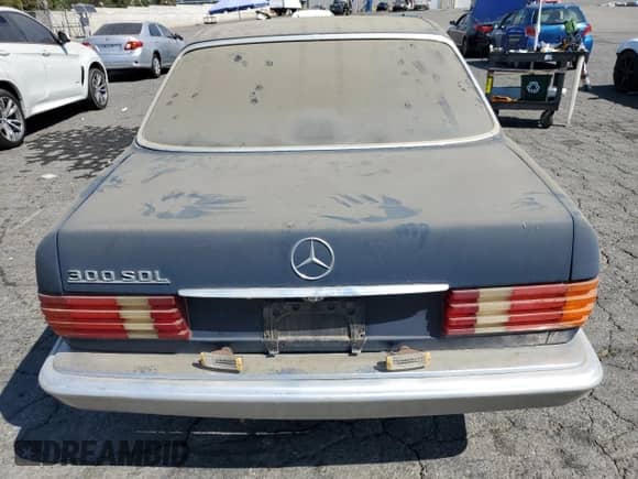1984 Mercedes-Benz 300 SD с VIN WDBCB20A0EA023127, выставлен на аукционе Copart как лот 72327594 с пробегом 257 727 миль миль и Списание • Salvage title. История ставок и продаж доступна на DreamBid. Изображение 6.