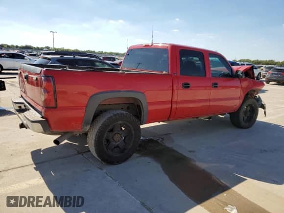 2004 Chevrolet Silverado 2500HD LS z VIN 1GCHC23U94F169988, wystawiony jako Copart lot #73389984 z przebiegiem Nie podano mil oraz Szkoda całkowita • Salvage title. Historia ofert i sprzedaży dostępna na DreamBid. Obrazek 3.