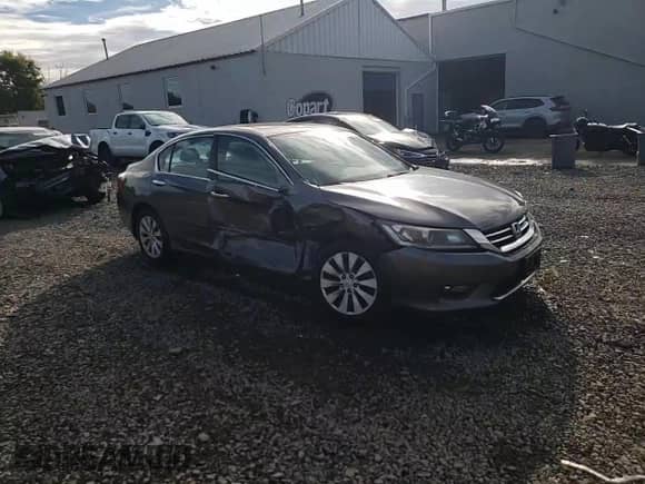2014 Honda Accord EX-L with VIN 1HGCR3F84EA039615, listed as a Copart auction lot 86696185 with 93,446 mi miles and Salvage title. Bid and sale history available at DreamBid. Image 13.