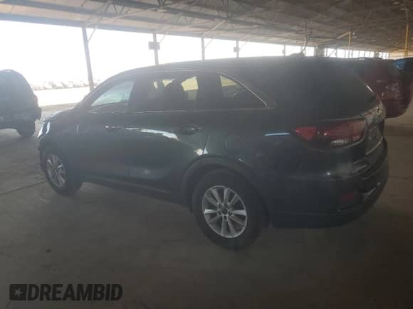 2020 Kia Sorento LX with VIN 5XYPG4A37LG626332, listed as a Copart auction lot 81133715 with 84,390 mi miles and Salvage title. Bid and sale history available at DreamBid. Image 2.