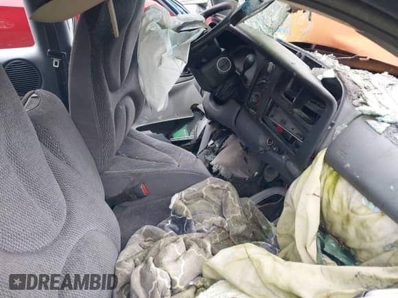 1997 Dodge Dakota z VIN 1B7GG23X9VS242604, wystawiony jako IAAI lot #41772203 z przebiegiem Nie podano mil oraz . Historia ofert i sprzedaży dostępna na DreamBid. Obrazek 5.