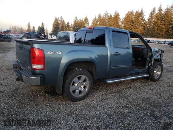 2010 GMC Sierra 1500 SLT z VIN 3GTRKWE23AG219711, wystawiony jako Copart lot #82776894 z przebiegiem 112 675 mil mil oraz Szkoda całkowita • Salvage title. Historia ofert i sprzedaży dostępna na DreamBid. Obrazek 3.